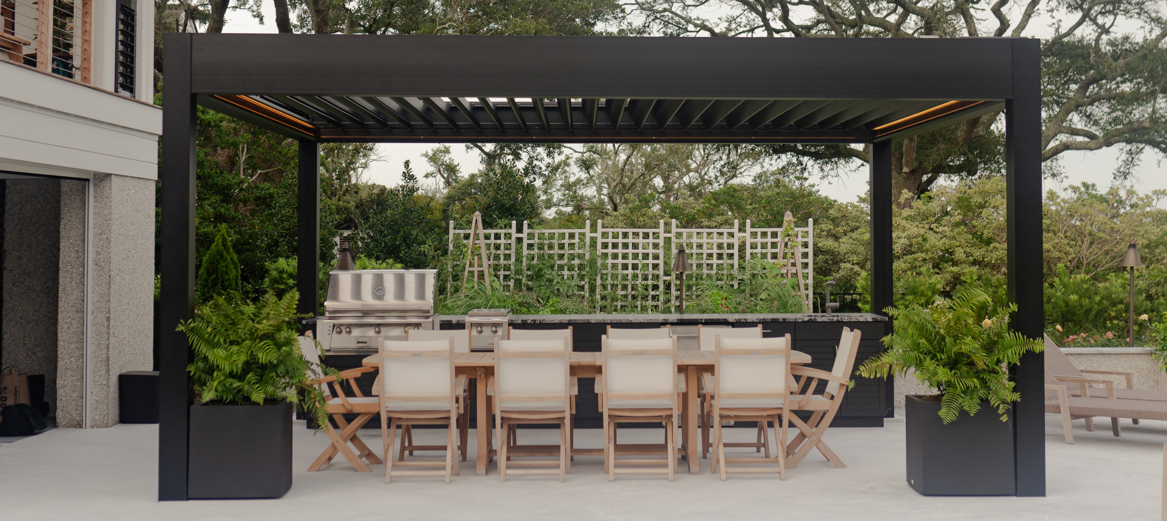 R-BLADE™ — Motorized Louvered Pergola