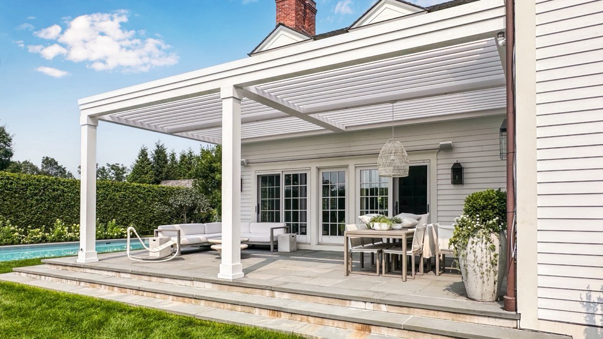 Transitional-style louvered pergola